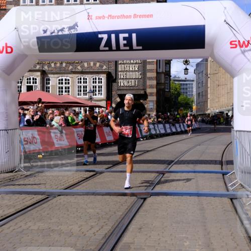 13.09.2026 - 21. swb-Marathon Bremen Tim E. http://msf.ph/oto/10357040 13.09.2026 12:51:49 Ziel 3617, 13033 meine-sportfotos.de