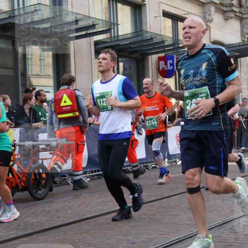 13.09.2026 - 21. swb-Marathon Bremen Strokosch-Dieckow http://msf.ph/oto/10357052 13.09.2026 13:34:23 Ziel 784, 809, 1210, 1395, 1871, 1967, 2215, 2525, 2561, 2831, 3029, 3052, 3058, 3181, 3318, 3353, 3380, 3388, 3409, 3765, 3842, 3890, 4537, 4616, 5378, 5415, 5488, 5684, 5694, 5760, 6128, 6168, 6244, 7168, 7443, 7462, 7833, 7962, 8155, 8182, 8381, 8453, 8493, 8552, 8683, 9038, 9751, 9788, 9820, 13180, 682, 911, 1307, 1364, 2215, 2355, 2464, 3029, 3068, 3162, 3214, 3632, 3636, 3890, 3984, 4112, 4616, 5147, 5265, 5489, 5566, 5768, 5852, 6090 meine-sportfotos.de