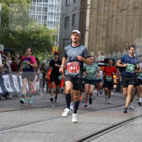 13.09.2026 - 21. swb-Marathon Bremen Strokosch-Dieckow http://msf.ph/oto/10357056 13.09.2026 13:37:19 Ziel 551, 843, 950, 1285, 1641, 1849, 1854, 1991, 2241, 2275, 2531, 2930, 3122, 3541, 3732, 3787, 3874, 3894, 3909, 3998, 4261, 4335, 4410, 4448, 4932, 5236, 5355, 6056, 6269, 6408, 6431, 6629, 6961, 6966, 7006, 7046, 7398, 7445, 7640, 7937, 8034, 8498, 8839, 9310, 9317, 9331, 9415, 9589, 9840, 270, 391, 448, 869, 3323, 3627, 3804, 3823, 4300, 4433, 4628, 5388, 5738, 5791, 6804, 6911, 7074, 8380, 8439, 8553, 8674, 8748, 8753, 9441, 10062, 10106 meine-sportfotos.de
