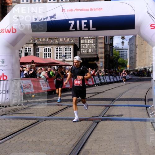 13.09.2026 - 21. swb-Marathon Bremen Tim E. http://msf.ph/oto/10357061 13.09.2026 12:51:50 Ziel 3617, 13033 meine-sportfotos.de