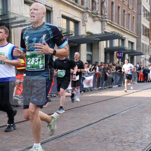 13.09.2026 - 21. swb-Marathon Bremen Strokosch-Dieckow http://msf.ph/oto/10357067 13.09.2026 13:34:24 Ziel 784, 809, 1210, 1395, 1871, 1967, 2525, 2561, 2755, 2831, 3052, 3058, 3181, 3318, 3353, 3380, 3388, 3409, 3765, 3842, 4537, 5378, 5415, 5488, 5684, 5694, 5760, 6085, 6128, 6168, 6244, 7168, 7443, 7462, 7833, 7962, 8155, 8182, 8381, 8453, 8493, 8552, 8683, 9038, 9751, 9788, 9820, 13180, 682, 911, 1307, 1364, 2215, 2355, 2464, 3029, 3068, 3162, 3214, 3632, 3636, 3890, 3984, 4112, 4616, 5147, 5265, 5489, 5566, 5768, 5852, 6090 meine-sportfotos.de