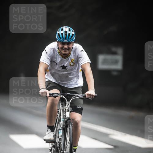 13.09.2026 - Stadtparktriathlon H.Heesch http://msf.ph/oto/10357073 13.09.2026 09:51:34 Radfahren 313, 337 meine-sportfotos.de