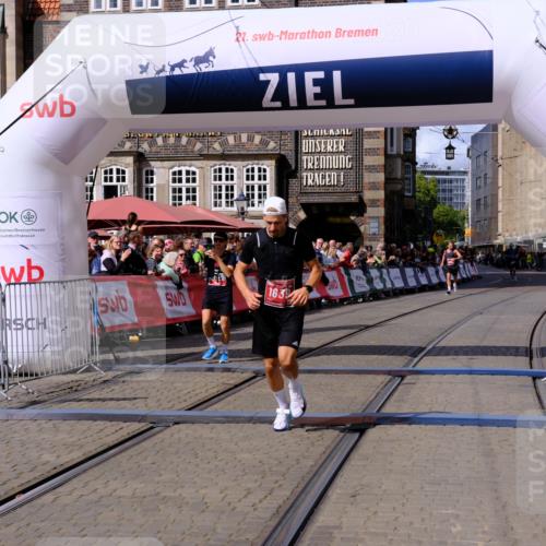 13.09.2026 - 21. swb-Marathon Bremen Tim E. http://msf.ph/oto/10357074 13.09.2026 12:51:50 Ziel 3617, 13033 meine-sportfotos.de