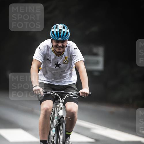 13.09.2026 - Stadtparktriathlon H.Heesch http://msf.ph/oto/10357077 13.09.2026 09:51:34 Radfahren 313, 337 meine-sportfotos.de