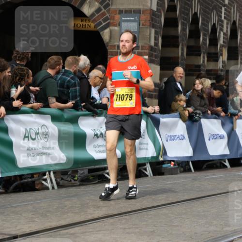 13.09.2026 - 21. swb-Marathon Bremen Strokosch-Dieckow http://msf.ph/oto/10357088 13.09.2026 10:57:04 Ziel 10240, 10372, 10486, 10540, 10610, 10721, 10771, 10824, 10888, 10936, 11064, 11349, 11474, 11601, 11872, 11911, 11996, 12284, 12434, 10166, 10578, 10687, 10700, 10772, 10969, 11236, 11292, 11484, 11667, 12263, 12382, 12383, 12400, 12411 meine-sportfotos.de
