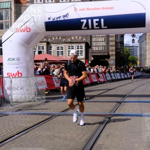 13.09.2026 - 21. swb-Marathon Bremen Tim E. http://msf.ph/oto/10357094 13.09.2026 12:51:50 Ziel 3617, 13033 meine-sportfotos.de