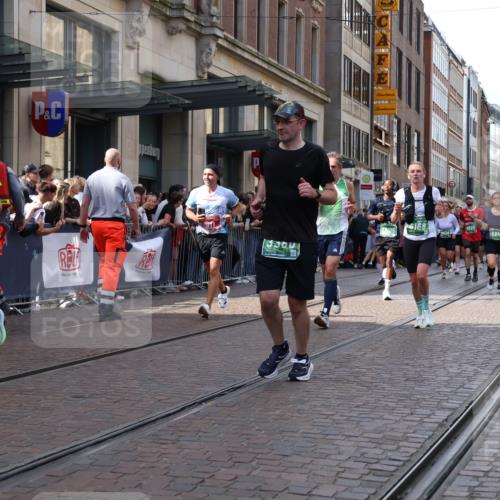13.09.2026 - 21. swb-Marathon Bremen Strokosch-Dieckow http://msf.ph/oto/10357114 13.09.2026 13:34:25 Ziel 489, 784, 809, 1210, 1395, 1871, 1967, 2525, 2561, 2755, 2831, 3052, 3058, 3181, 3217, 3318, 3353, 3380, 3388, 3409, 3765, 3768, 3842, 4537, 5378, 5415, 5488, 5684, 5694, 5760, 6085, 6128, 6168, 6244, 7168, 7443, 7462, 7833, 8155, 8182, 8381, 8453, 8493, 8552, 8683, 9038, 9751, 9788, 9820, 13180, 682, 784, 911, 1307, 1364, 2215, 2355, 2464, 3029, 3068, 3162, 3214, 3632, 3636, 3890, 3984, 4112, 4616, 5147, 5265, 5489, 5566, 5768, 5852, 6090 meine-sportfotos.de