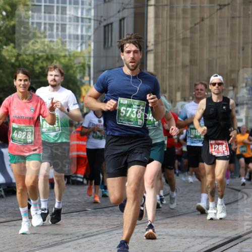 13.09.2026 - 21. swb-Marathon Bremen Strokosch-Dieckow http://msf.ph/oto/10357130 13.09.2026 13:37:21 Ziel 551, 950, 1285, 1641, 1849, 1854, 1991, 2241, 2275, 2531, 2930, 3122, 3541, 3732, 3787, 3874, 3894, 3909, 4261, 4410, 4448, 4932, 4947, 5236, 5355, 5547, 5577, 6046, 6056, 6269, 6408, 6431, 6629, 6961, 7006, 7046, 7398, 7445, 7937, 8034, 8443, 8458, 8498, 8839, 9140, 9310, 9317, 9331, 9415, 9589, 9840, 13077, 270, 391, 448, 3323, 3804, 4155, 4300, 4433, 4628, 5738, 6804, 6911, 7074, 8380, 8439, 8553, 8674, 8748, 9441, 10062, 10106 meine-sportfotos.de