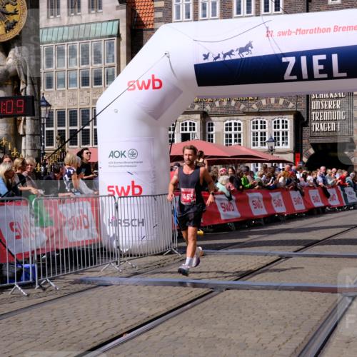 13.09.2026 - 21. swb-Marathon Bremen Tim E. http://msf.ph/oto/10357150 13.09.2026 12:51:58 Ziel 482, 943, 1126 meine-sportfotos.de