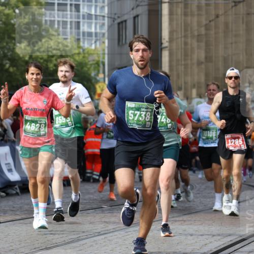 13.09.2026 - 21. swb-Marathon Bremen Strokosch-Dieckow http://msf.ph/oto/10357153 13.09.2026 13:37:21 Ziel 551, 950, 1285, 1641, 1849, 1854, 1991, 2241, 2275, 2531, 2930, 3122, 3541, 3732, 3787, 3874, 3894, 3909, 4261, 4410, 4448, 4932, 4947, 5236, 5355, 5547, 5577, 6046, 6056, 6269, 6408, 6431, 6629, 6961, 7006, 7046, 7398, 7445, 7937, 8034, 8443, 8458, 8498, 8839, 9140, 9310, 9317, 9331, 9415, 9589, 9840, 13077, 270, 391, 448, 3323, 3804, 4155, 4300, 4433, 4628, 5738, 6804, 6911, 7074, 8380, 8439, 8553, 8674, 8748, 9441, 10062, 10106 meine-sportfotos.de