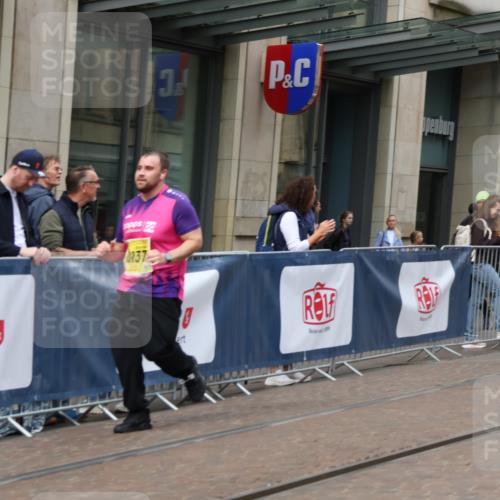 13.09.2026 - 21. swb-Marathon Bremen Strokosch-Dieckow http://msf.ph/oto/10357182 13.09.2026 11:17:40 Ziel 10137, 10713, 11367, 11482, 11808, 11829, 11932, 11943, 12023, 12226, 12321, 12373, 10472, 10756, 10773, 10979, 11709, 12292, 12334 meine-sportfotos.de