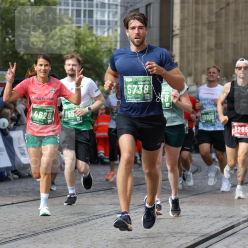 13.09.2026 - 21. swb-Marathon Bremen Strokosch-Dieckow http://msf.ph/oto/10357192 13.09.2026 13:37:22 Ziel 950, 1285, 1641, 1849, 1854, 1991, 2241, 2275, 2531, 2930, 3122, 3732, 3787, 3894, 3909, 4261, 4410, 4448, 4932, 4947, 5236, 5355, 5547, 5577, 6046, 6056, 6269, 6408, 6431, 6629, 6961, 7006, 7046, 7398, 7445, 7937, 8034, 8268, 8443, 8458, 8839, 9140, 9310, 9317, 9331, 9415, 9589, 9840, 13077, 270, 391, 448, 3323, 3804, 4155, 4300, 4433, 4628, 5738, 6804, 6911, 7003, 7074, 8380, 8439, 8553, 8674, 8748, 9441, 10062, 10106 meine-sportfotos.de