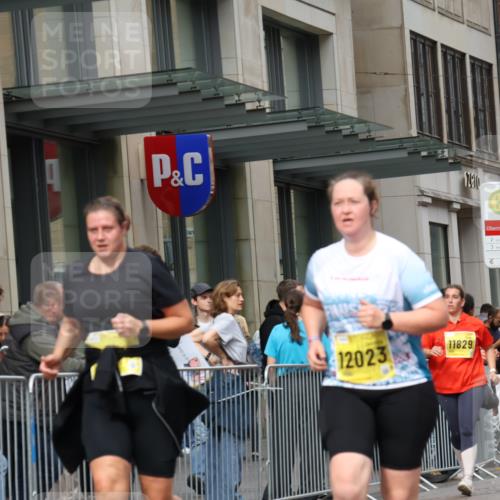 13.09.2026 - 21. swb-Marathon Bremen Strokosch-Dieckow http://msf.ph/oto/10357199 13.09.2026 11:17:40 Ziel 10137, 10713, 11367, 11482, 11808, 11829, 11932, 11943, 12023, 12226, 12321, 12373, 10472, 10756, 10773, 10979, 11709, 12292, 12334 meine-sportfotos.de