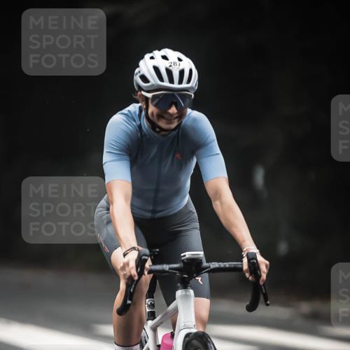 13.09.2026 - Stadtparktriathlon H.Heesch http://msf.ph/oto/10357202 13.09.2026 09:51:46 Radfahren 213, 247, 258, 262, 264, 287, 296, 333 meine-sportfotos.de