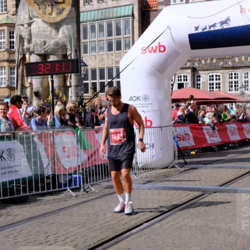 13.09.2026 - 21. swb-Marathon Bremen Tim E. http://msf.ph/oto/10357215 13.09.2026 12:52:00 Ziel 482, 943, 1126 meine-sportfotos.de