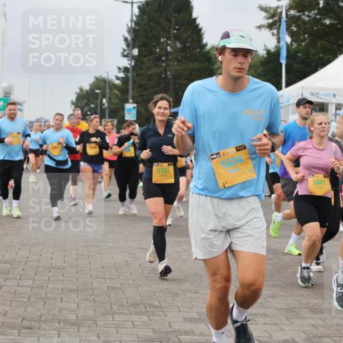 13.09.2026 - Kiel Lauf Andreas Tolksdorf http://msf.ph/oto/10357236 13.09.2026 09:59:39 Kiellinie 2662, 9107, 38, 1634, 5841 meine-sportfotos.de