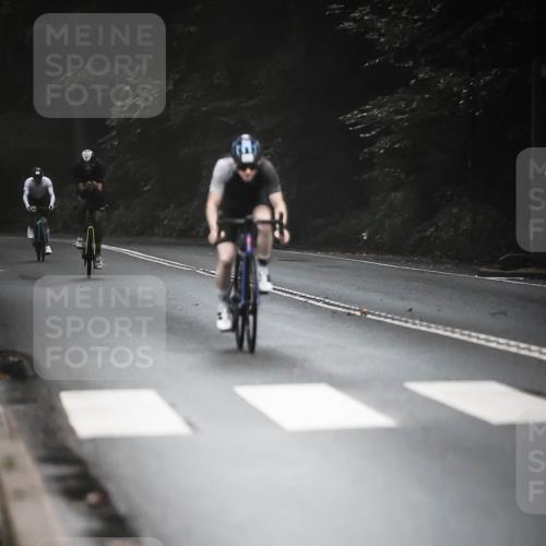 13.09.2026 - Stadtparktriathlon H.Heesch http://msf.ph/oto/10357238 13.09.2026 09:51:49 Radfahren 213, 247, 258, 287, 300, 333 meine-sportfotos.de