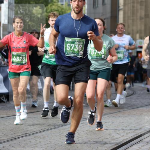 13.09.2026 - 21. swb-Marathon Bremen Strokosch-Dieckow http://msf.ph/oto/10357258 13.09.2026 13:37:22 Ziel 950, 1285, 1641, 1849, 1854, 1991, 2241, 2275, 2531, 2930, 3122, 3732, 3787, 3894, 3909, 4261, 4410, 4448, 4932, 4947, 5236, 5355, 5547, 5577, 6046, 6056, 6269, 6408, 6431, 6629, 6961, 7006, 7046, 7398, 7445, 7937, 8034, 8268, 8443, 8458, 8839, 9140, 9310, 9317, 9331, 9415, 9589, 9840, 13077, 270, 391, 448, 3323, 3804, 4155, 4300, 4433, 4628, 5738, 6804, 6911, 7003, 7074, 8380, 8439, 8553, 8674, 8748, 9441, 10062, 10106 meine-sportfotos.de