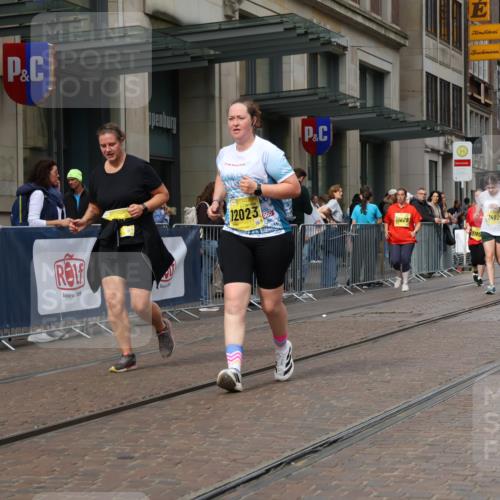 13.09.2026 - 21. swb-Marathon Bremen Strokosch-Dieckow http://msf.ph/oto/10357273 13.09.2026 11:17:42 Ziel 10137, 10713, 11367, 11482, 11808, 11829, 11932, 11943, 12023, 12226, 12321, 12373, 10472, 10756, 10979, 11709, 11932, 12226, 12292, 12334 meine-sportfotos.de