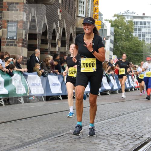 13.09.2026 - 21. swb-Marathon Bremen Strokosch-Dieckow http://msf.ph/oto/10357285 13.09.2026 10:57:07 Ziel 10372, 10486, 10540, 10610, 10721, 10771, 10824, 10888, 10936, 11000, 11064, 11079, 11474, 11601, 11872, 12284, 12434, 10166, 10517, 10518, 10578, 10687, 10700, 10969, 11236, 11292, 11484, 11609, 11667, 12263, 12382, 12383, 12400, 12411 meine-sportfotos.de
