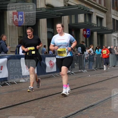 13.09.2026 - 21. swb-Marathon Bremen Strokosch-Dieckow http://msf.ph/oto/10357290 13.09.2026 11:17:42 Ziel 10137, 10713, 11367, 11482, 11808, 11829, 11932, 11943, 12023, 12226, 12321, 12373, 10472, 10756, 10979, 11709, 11932, 12226, 12292, 12334 meine-sportfotos.de