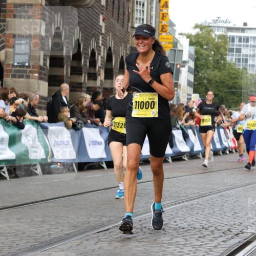 13.09.2026 - 21. swb-Marathon Bremen Strokosch-Dieckow http://msf.ph/oto/10357305 13.09.2026 10:57:07 Ziel 10372, 10486, 10540, 10610, 10721, 10771, 10824, 10888, 10936, 11000, 11064, 11079, 11474, 11601, 11872, 12284, 12434, 10166, 10517, 10518, 10578, 10687, 10700, 10969, 11236, 11292, 11484, 11609, 11667, 12263, 12382, 12383, 12400, 12411 meine-sportfotos.de