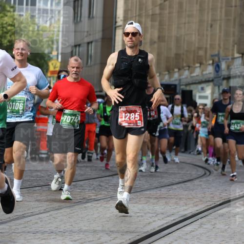 13.09.2026 - 21. swb-Marathon Bremen Strokosch-Dieckow http://msf.ph/oto/10357307 13.09.2026 13:37:24 Ziel 950, 1285, 1641, 1849, 1854, 1991, 2241, 2531, 2930, 3122, 3333, 3732, 3787, 3894, 3909, 4261, 4410, 4448, 4932, 4947, 5355, 5547, 5577, 6046, 6056, 6269, 6431, 6629, 6961, 7006, 7046, 7398, 7445, 7937, 8034, 8268, 8443, 8458, 8839, 9140, 9310, 9317, 9331, 9415, 9589, 9701, 9840, 13077, 448, 3323, 3804, 4155, 4300, 4433, 4628, 5624, 6032, 6804, 6911, 7003, 7074, 8380, 8439, 8553, 8674, 9441, 10062, 10106 meine-sportfotos.de
