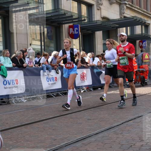 13.09.2026 - 21. swb-Marathon Bremen Strokosch-Dieckow http://msf.ph/oto/10357322 13.09.2026 13:34:30 Ziel 489, 1210, 1395, 1967, 2413, 2430, 2525, 2561, 2755, 2831, 3052, 3058, 3181, 3217, 3353, 3380, 3388, 3765, 3768, 3842, 4537, 5378, 5415, 5684, 5694, 5760, 6085, 6128, 6168, 6244, 6627, 6655, 6756, 7443, 7462, 7833, 8155, 8182, 8453, 8493, 8515, 8552, 8623, 8683, 9038, 9751, 9788, 9820, 13017, 13018, 13180, 682, 784, 809, 911, 1307, 1871, 2215, 2464, 3029, 3068, 3214, 3318, 3409, 3632, 3636, 3890, 4112, 4616, 5147, 5265, 5488, 5489, 5566, 5768, 5852 meine-sportfotos.de