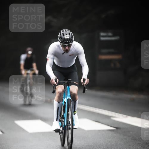 13.09.2026 - Stadtparktriathlon H.Heesch http://msf.ph/oto/10357336 13.09.2026 09:51:55 Radfahren 220, 258, 300, 311, 333, 336 meine-sportfotos.de