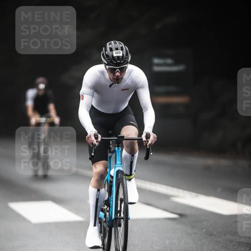 13.09.2026 - Stadtparktriathlon H.Heesch http://msf.ph/oto/10357339 13.09.2026 09:51:55 Radfahren 220, 258, 300, 311, 333, 336 meine-sportfotos.de