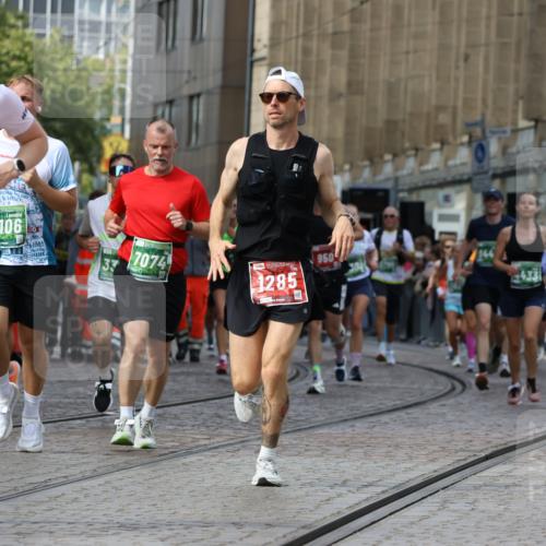 13.09.2026 - 21. swb-Marathon Bremen Strokosch-Dieckow http://msf.ph/oto/10357358 13.09.2026 13:37:24 Ziel 950, 1285, 1641, 1849, 1854, 1991, 2241, 2531, 2930, 3122, 3333, 3732, 3787, 3894, 3909, 4261, 4410, 4448, 4932, 4947, 5355, 5547, 5577, 6046, 6056, 6269, 6431, 6629, 6961, 7006, 7046, 7398, 7445, 7937, 8034, 8268, 8443, 8458, 8839, 9140, 9310, 9317, 9331, 9415, 9589, 9701, 9840, 13077, 448, 3323, 3804, 4155, 4300, 4433, 4628, 5624, 6032, 6804, 6911, 7003, 7074, 8380, 8439, 8553, 8674, 9441, 10062, 10106 meine-sportfotos.de