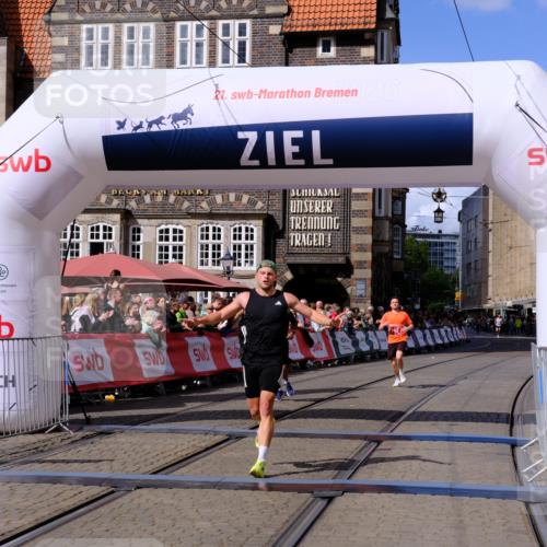 13.09.2026 - 21. swb-Marathon Bremen Tim E. http://msf.ph/oto/10357359 13.09.2026 12:52:36 Ziel 959, 1357, 1507 meine-sportfotos.de