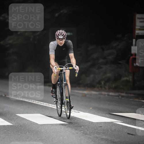13.09.2026 - Stadtparktriathlon H.Heesch http://msf.ph/oto/10357364 13.09.2026 09:51:56 Radfahren 220, 258, 300, 311, 333, 336 meine-sportfotos.de