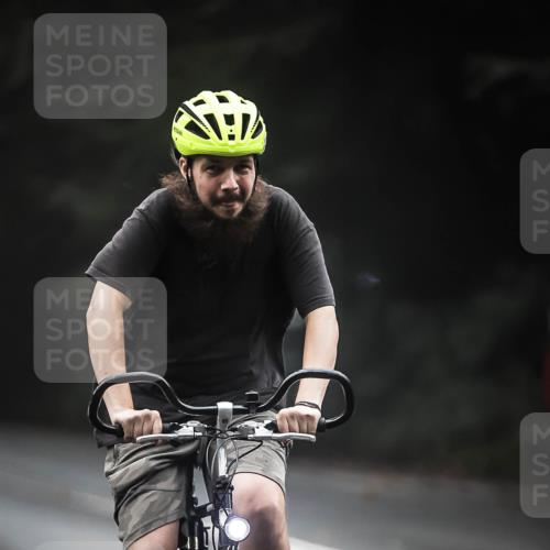13.09.2026 - Stadtparktriathlon H.Heesch http://msf.ph/oto/10357393 13.09.2026 09:51:58 Radfahren 220, 258, 300, 311, 336 meine-sportfotos.de