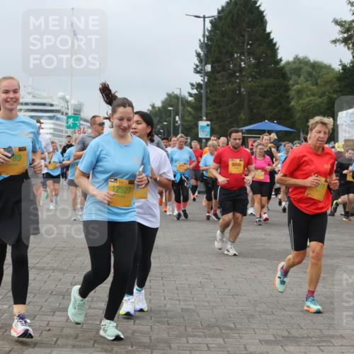 13.09.2026 - Kiel Lauf Andreas Tolksdorf http://msf.ph/oto/10357412 13.09.2026 09:59:58 Kiellinie 0138, 89, 840, 38, 12527, 9265, 665 meine-sportfotos.de