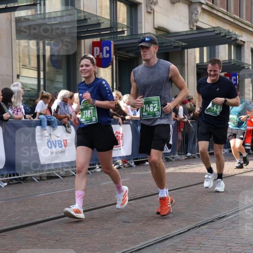 13.09.2026 - 21. swb-Marathon Bremen Strokosch-Dieckow http://msf.ph/oto/10357424 13.09.2026 13:34:32 Ziel 489, 1210, 1395, 1967, 2413, 2430, 2525, 2561, 2755, 2831, 3052, 3058, 3181, 3217, 3353, 3380, 3388, 3765, 3768, 3842, 5378, 5415, 5684, 5694, 5760, 6085, 6128, 6168, 6244, 6403, 6627, 6655, 6756, 7405, 7443, 7462, 7833, 8155, 8182, 8453, 8493, 8515, 8552, 8623, 8683, 9038, 9788, 9820, 13017, 13018, 13180, 682, 784, 809, 911, 1307, 1871, 2215, 2464, 3029, 3068, 3214, 3318, 3409, 3636, 3890, 4112, 4537, 4616, 5147, 5265, 5488, 5489, 5566, 5768, 5852 meine-sportfotos.de