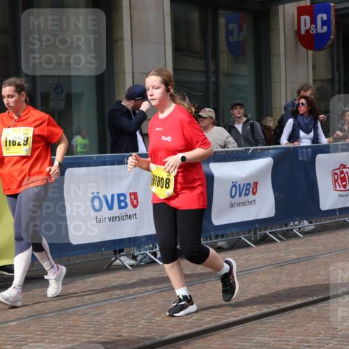 13.09.2026 - 21. swb-Marathon Bremen Strokosch-Dieckow http://msf.ph/oto/10357441 13.09.2026 11:17:51 Ziel 10191, 10192, 10459, 10513, 10713, 11482, 11808, 11829, 11943, 12177, 12178, 10137, 10756, 11367, 11932, 12023, 12226, 12292, 12321, 12334, 12373 meine-sportfotos.de