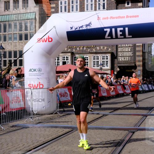13.09.2026 - 21. swb-Marathon Bremen Tim E. http://msf.ph/oto/10357446 13.09.2026 12:52:37 Ziel 959, 1357, 1507 meine-sportfotos.de