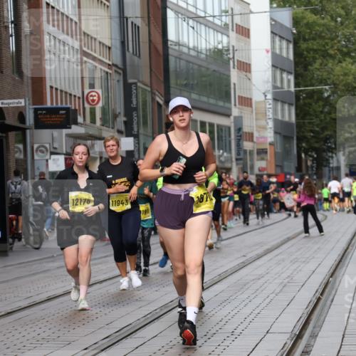 13.09.2026 - 21. swb-Marathon Bremen Strokosch-Dieckow http://msf.ph/oto/10357455 13.09.2026 11:17:52 Ziel 10191, 10192, 10459, 10513, 10651, 10713, 11482, 11808, 11829, 11943, 12177, 12178, 10137, 10756, 11367, 11932, 12023, 12226, 12292, 12321, 12334, 12373 meine-sportfotos.de