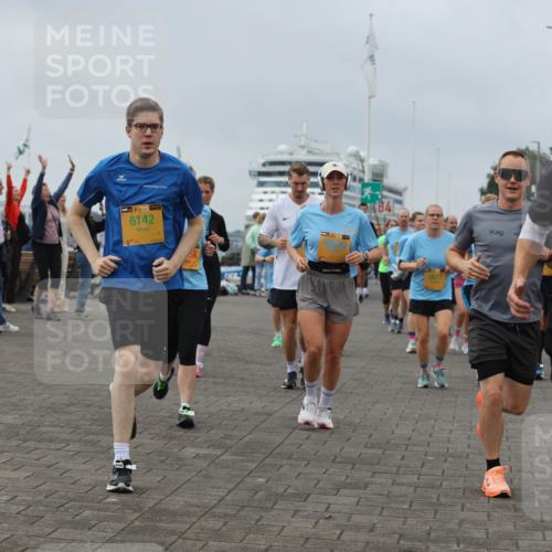 13.09.2026 - Kiel Lauf Andreas Tolksdorf http://msf.ph/oto/10357474 13.09.2026 10:00:00 Kiellinie 6142, 10079, 9677, 48, 5710 meine-sportfotos.de