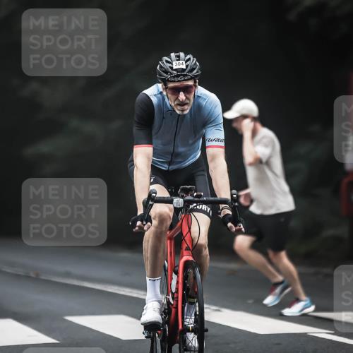 13.09.2026 - Stadtparktriathlon H.Heesch http://msf.ph/oto/10357517 13.09.2026 09:52:24 Radfahren 219, 304, 324 meine-sportfotos.de