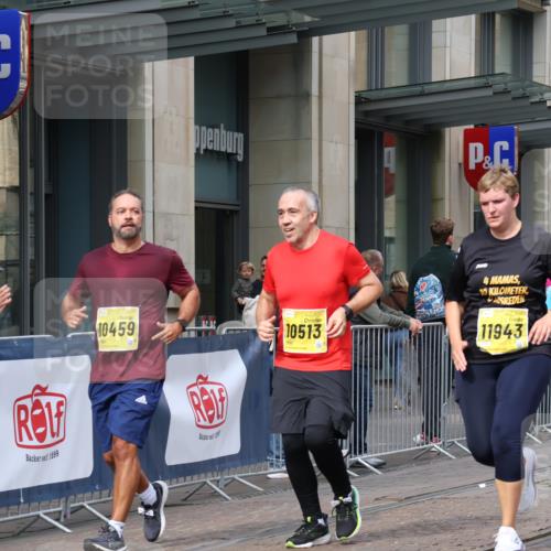 13.09.2026 - 21. swb-Marathon Bremen Strokosch-Dieckow http://msf.ph/oto/10357527 13.09.2026 11:17:58 Ziel 10191, 10192, 10459, 10513, 10535, 10651, 10895, 11482, 11808, 11829, 11943, 12177, 12178, 10137, 10713, 10756, 11367, 11482, 11932, 12023, 12226, 12292, 12321, 12373 meine-sportfotos.de