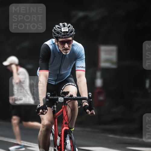13.09.2026 - Stadtparktriathlon H.Heesch http://msf.ph/oto/10357531 13.09.2026 09:52:24 Radfahren 219, 304, 324 meine-sportfotos.de