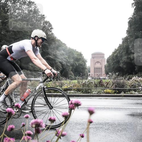 13.09.2026 - Stadtparktriathlon H.Heesch http://msf.ph/oto/10357546 13.09.2026 13:12:17 Radfahren 1195, 1409 meine-sportfotos.de