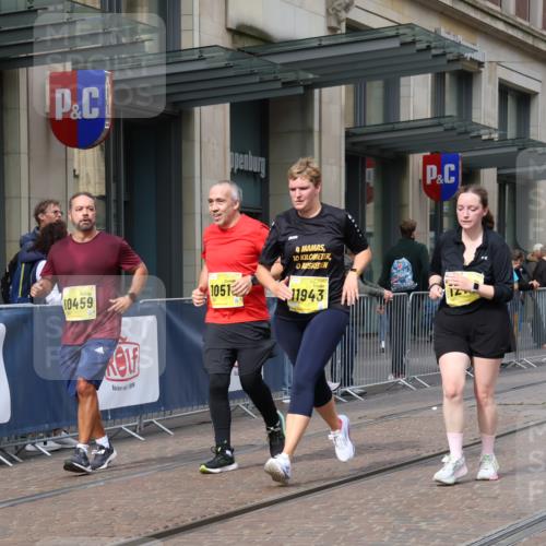 13.09.2026 - 21. swb-Marathon Bremen Strokosch-Dieckow http://msf.ph/oto/10357560 13.09.2026 11:17:58 Ziel 10191, 10192, 10459, 10513, 10535, 10651, 10895, 11482, 11808, 11829, 11943, 12177, 12178, 10137, 10713, 10756, 11367, 11482, 11932, 12023, 12226, 12292, 12321, 12373 meine-sportfotos.de