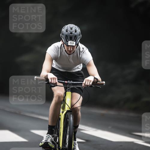 13.09.2026 - Stadtparktriathlon H.Heesch http://msf.ph/oto/10357671 13.09.2026 09:52:42 Radfahren 241, 255, 308, 331, 332 meine-sportfotos.de