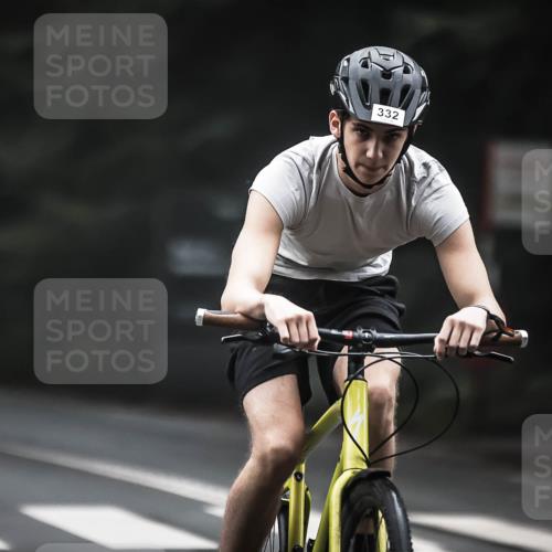 13.09.2026 - Stadtparktriathlon H.Heesch http://msf.ph/oto/10357686 13.09.2026 09:52:42 Radfahren 241, 255, 308, 331, 332 meine-sportfotos.de