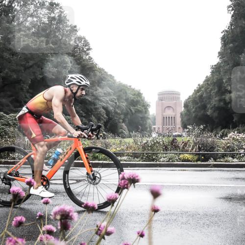 13.09.2026 - Stadtparktriathlon H.Heesch http://msf.ph/oto/10357698 13.09.2026 13:13:15 Radfahren 1323, 1386, 1402 meine-sportfotos.de