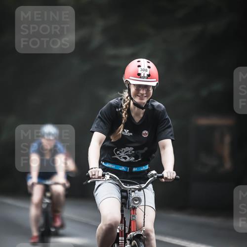 13.09.2026 - Stadtparktriathlon H.Heesch http://msf.ph/oto/10357701 13.09.2026 09:52:48 Radfahren 228, 255, 256, 308, 323 meine-sportfotos.de
