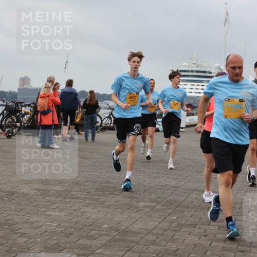 13.09.2026 - Kiel Lauf Andreas Tolksdorf http://msf.ph/oto/10357702 13.09.2026 10:00:08 Kiellinie 5677, 0980, 2927, 38, 11585, 995 meine-sportfotos.de